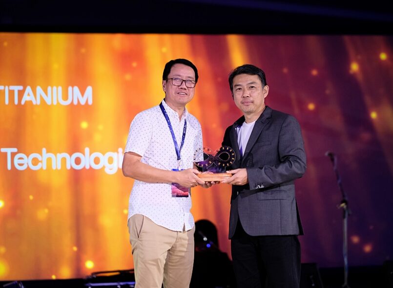 Dell_Commercial_Titanium_Partner_2