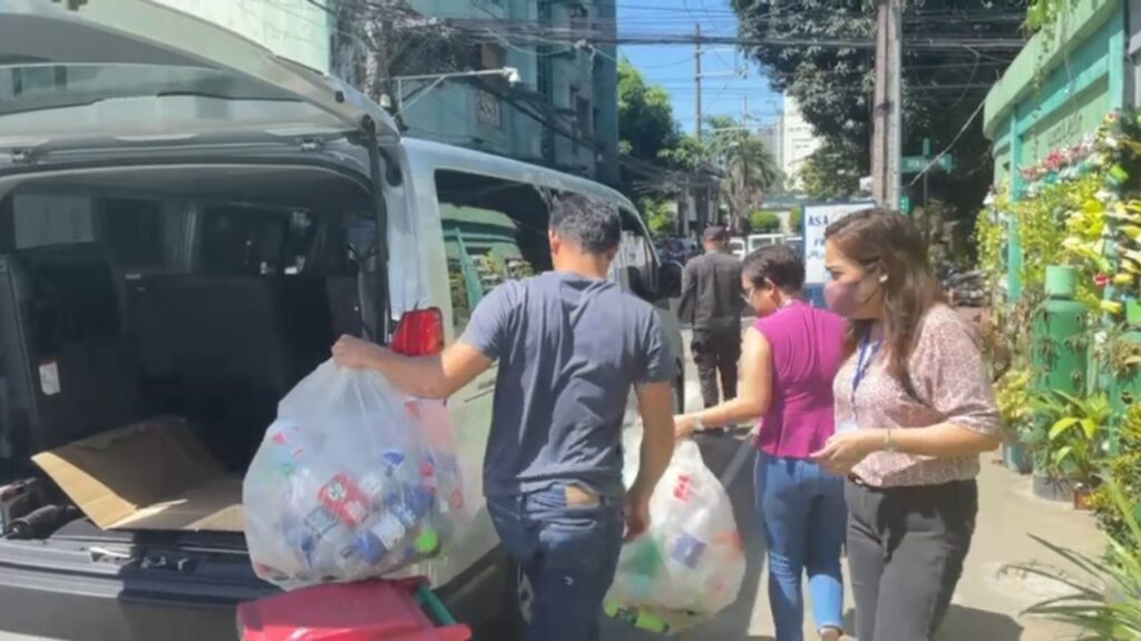 Plastic_Bottles_Donation-3